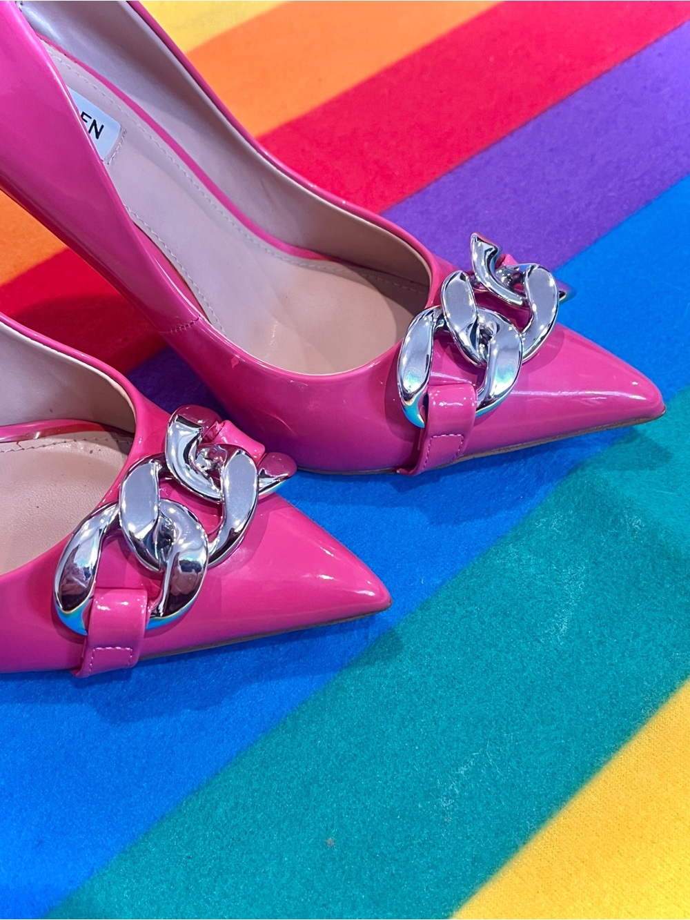 Steve Madden Pink Patent Leather Pointed-Toe Silver Chain Pumps 4 Inch Heel NWOT - Picture 4 of 6
